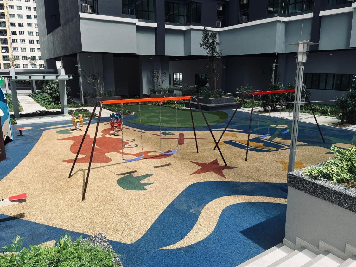 Maxim 2 Bedrooms Mrt Station Cheras Kuala Lumpur Homestay Exterior photo